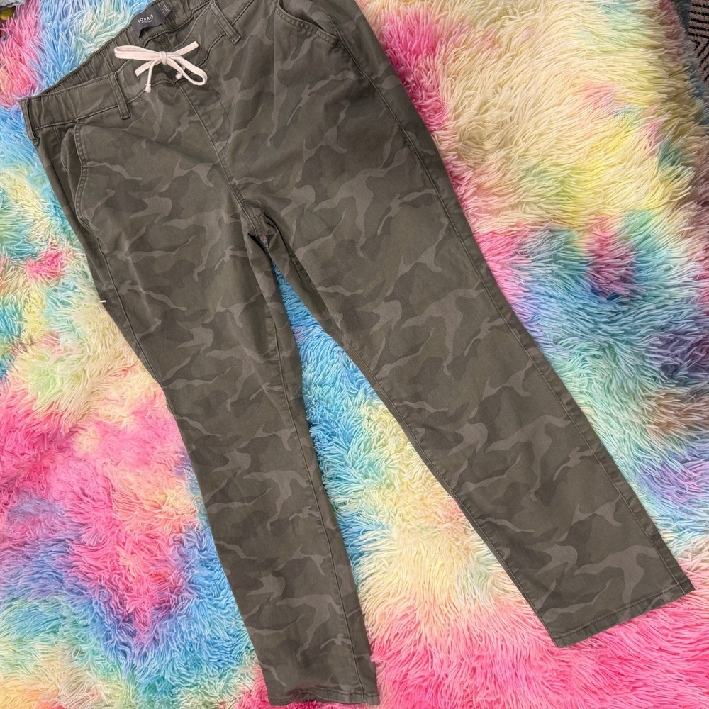 Torrid Camo Print Joggers Womens 1 Short Green Camouflage Drawstring Pants
